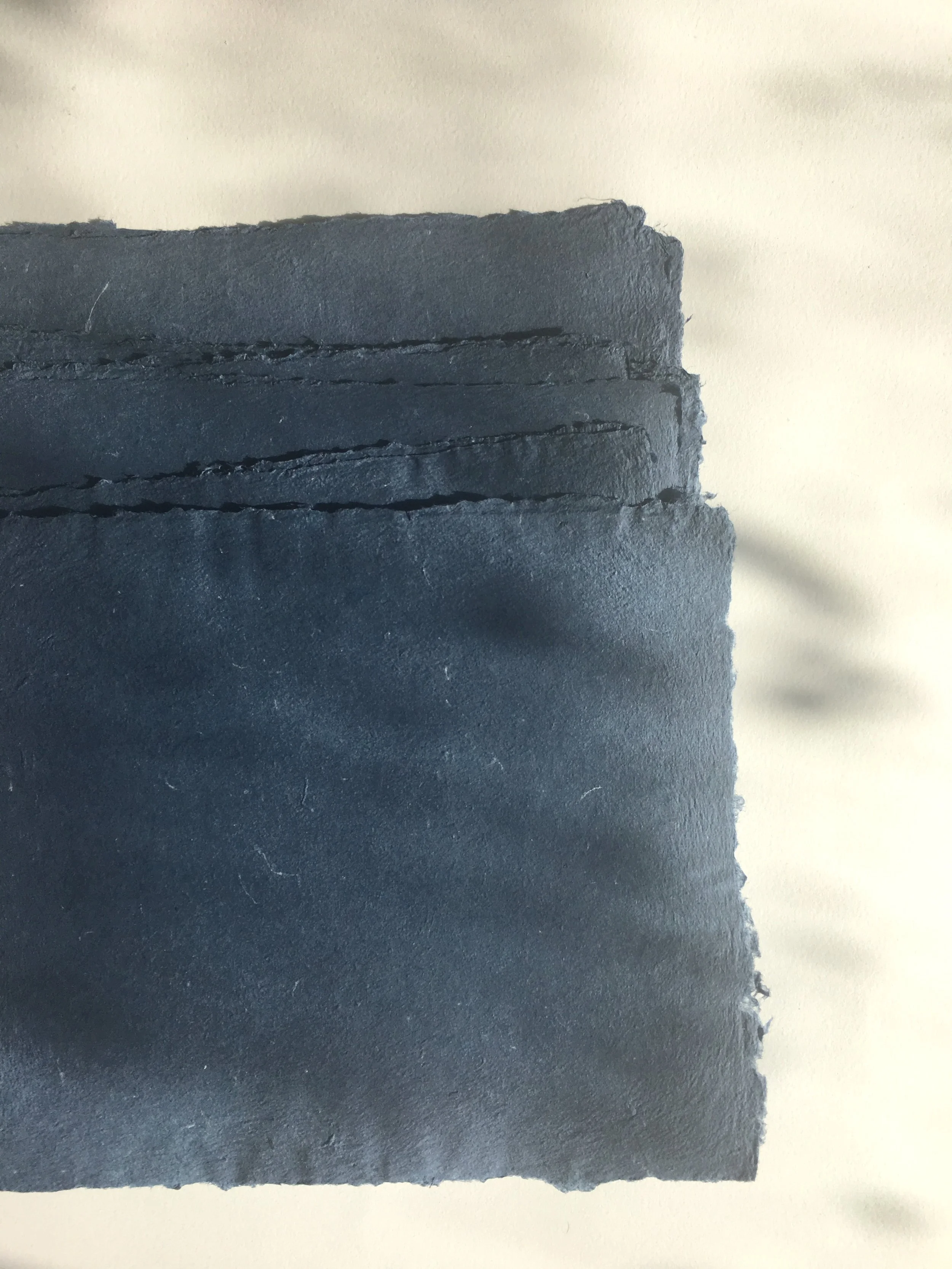 25retailles_papier_handmade_paper_scraps_upcycle_recycle_mtl_studio_hollander_sheet_write_art_montreal_artisan_atelier_Cadbury_workshop.jpg