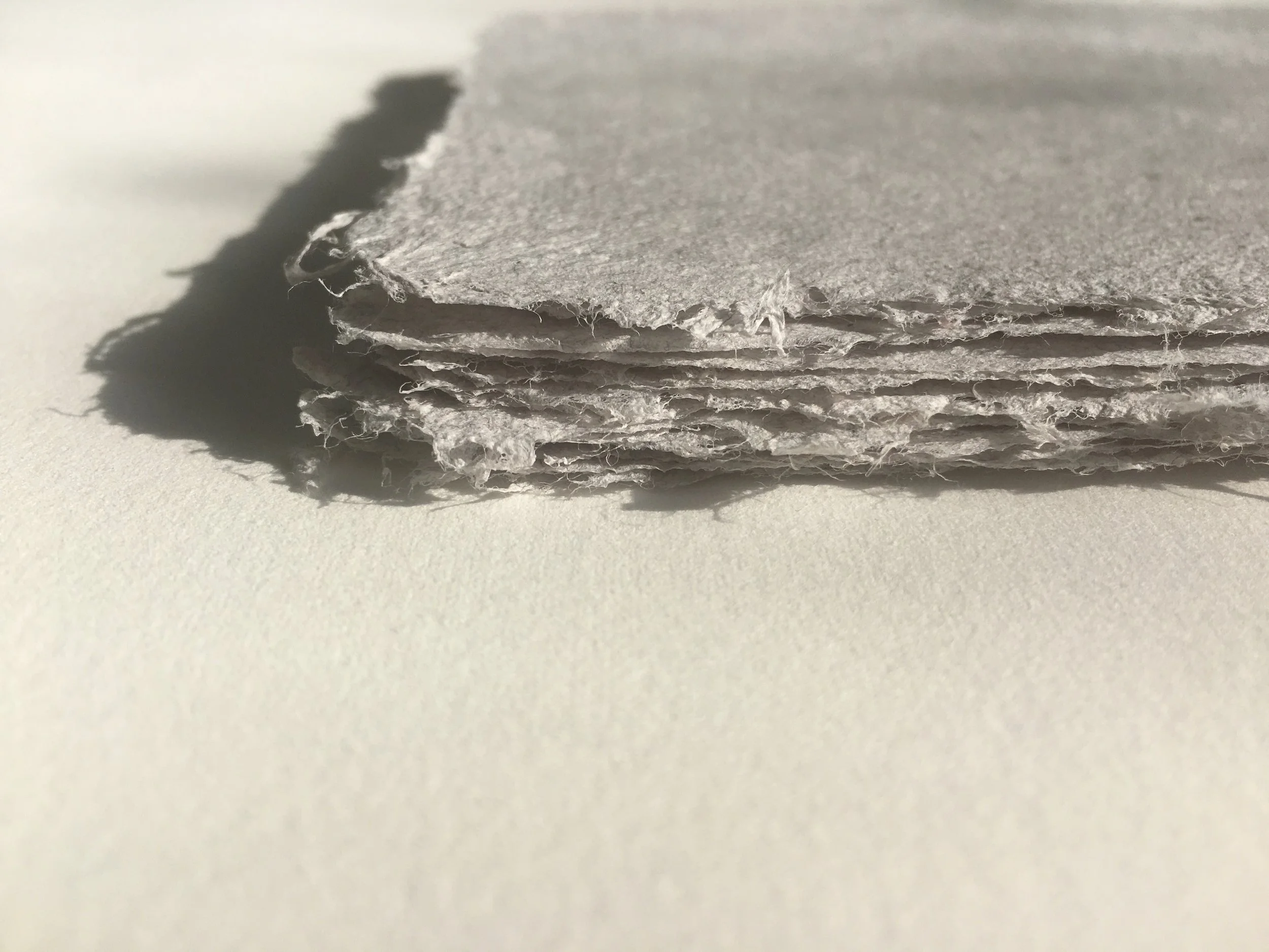 12retailles_papier_handmade_paper_scraps_upcycle_recycle_mtl_studio_hollander_sheet_write_art_montreal_artisan_atelier_Cadbury_workshop.jpg
