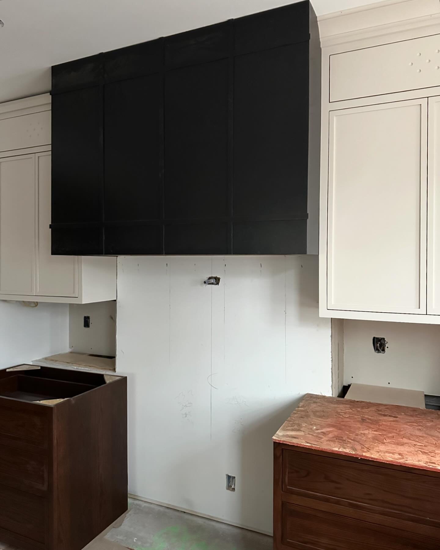 This kitchen millwork was just installed, and it&rsquo;s so stunning! The joy of working in old homes is finding every available inch to use. They are unique, unconventional, and charming&hellip; but that&rsquo;s what we love about them. This kitchen