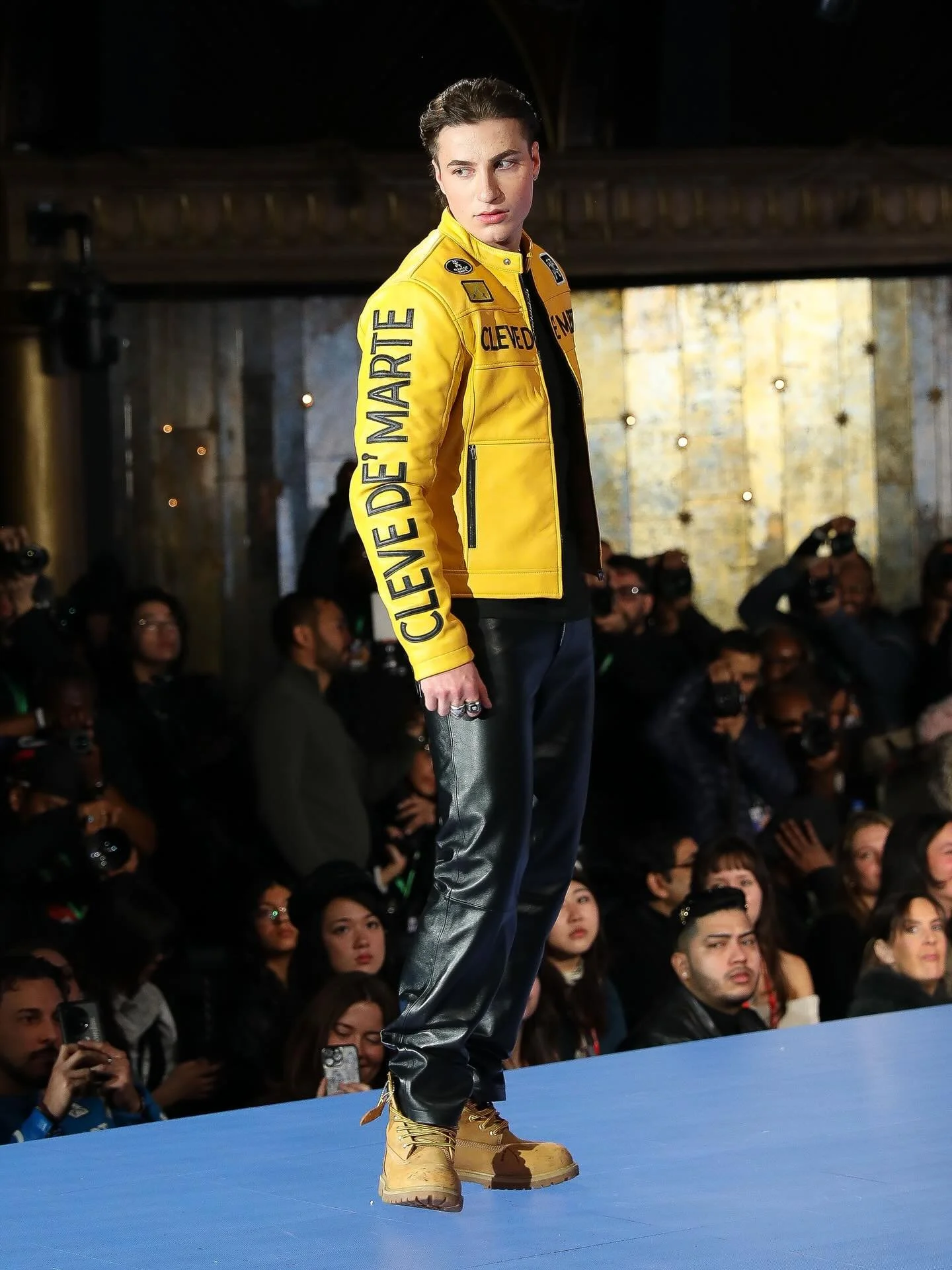 @clevedemarte at NYFW ✨
@runway7fashion 
#runway7fashion #runway7 #nyfw #newyorkfashionweek #clevedemarte