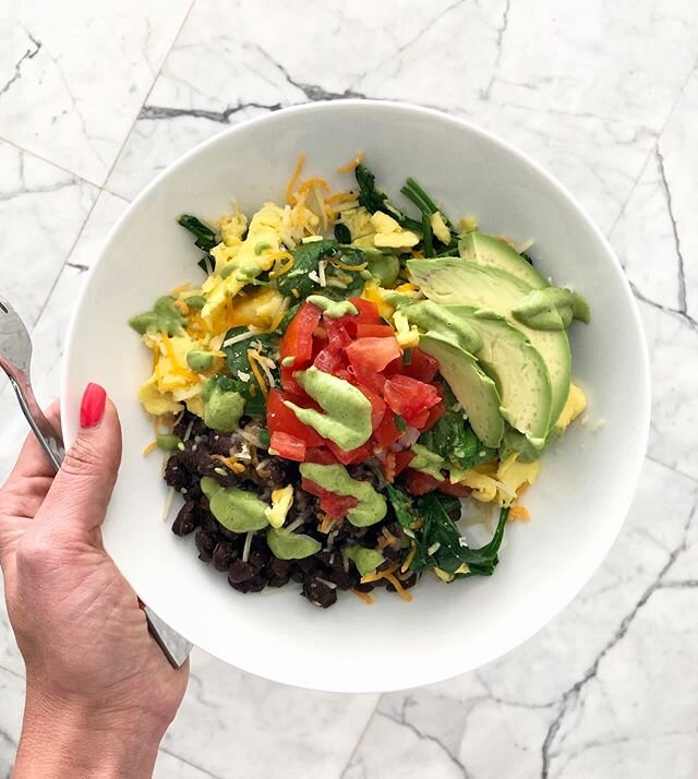 You know what keeps you from having cravings later in the day? A badass, smart breakfast. ✊🏼✊🏼 Canned (low sodium) black beans with dried herbs/spices, pasture-raised/organic eggs, spinach, avocado, homemade pico, some Mexican cheese and leftover h
