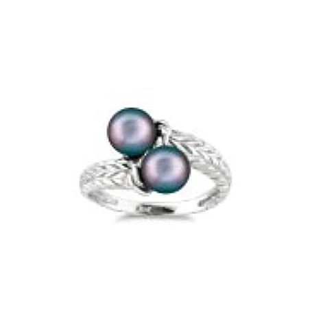 white_isle_pealrs_southhillsjewelers_ring copy.jpg