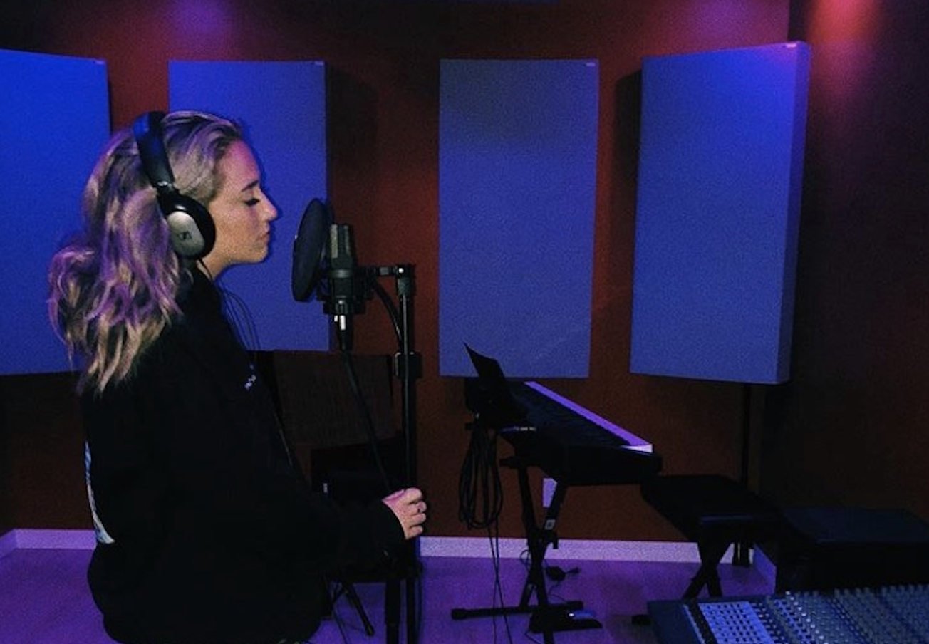 UM Student Alessia Releases Debut EP
