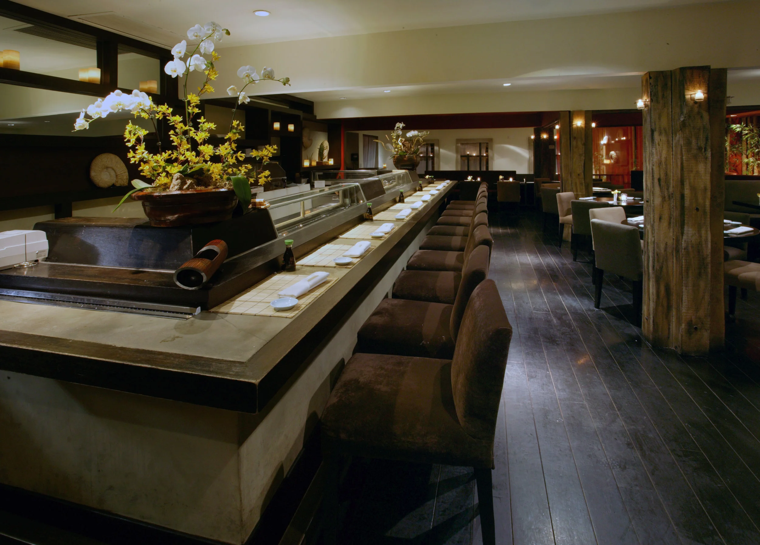 sushi_bar2.jpg