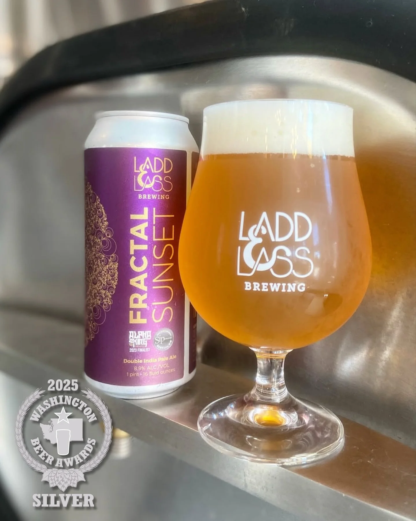 We&rsquo;re excited to share that we&rsquo;re adding some more WA Beer Awards &ldquo;jewelry&rdquo; to our moose head!

🥈Imperial/Double IPA: Fractal Sunset
🥈Pro-Am: Snow &amp; Fire Saison brewed with @poptarn23 
🥉Seltzer: Boba Buddies

#DrinkLoca