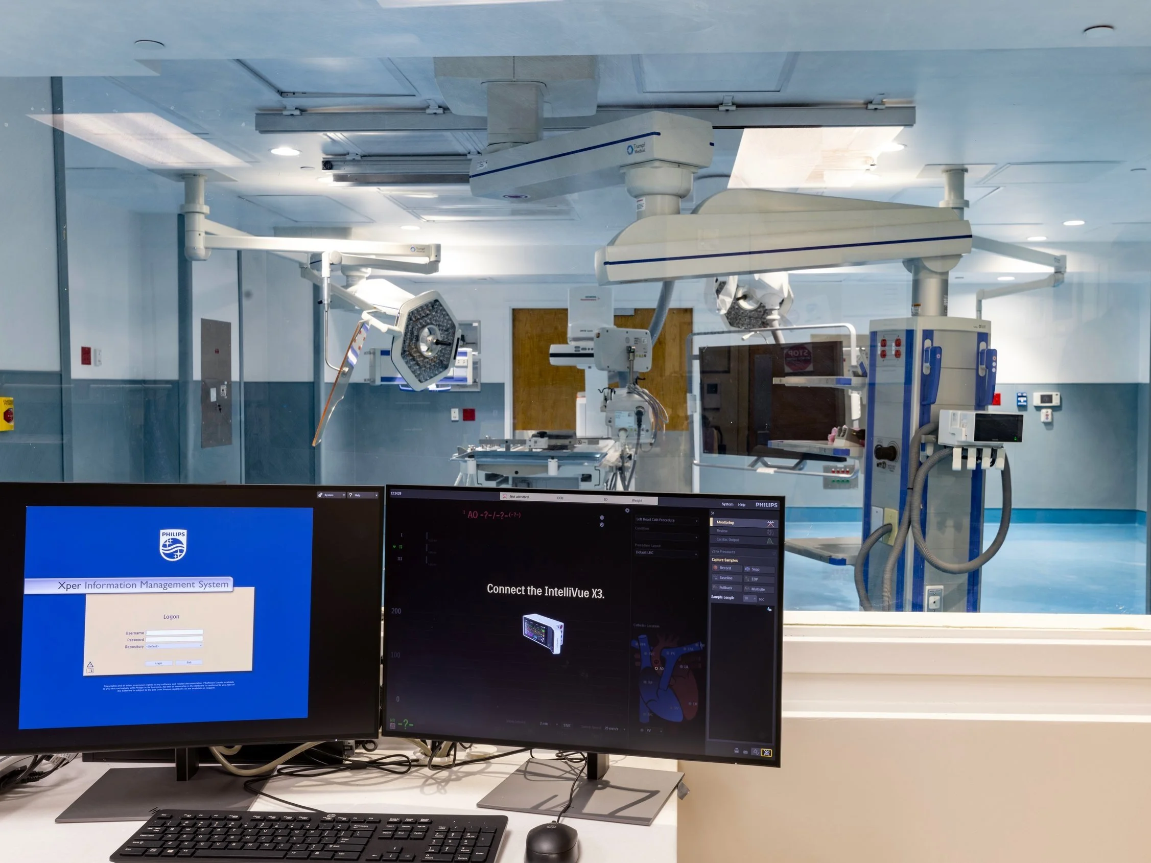 Replacement of the existing equipment for a new Siemens Artis Icono.​