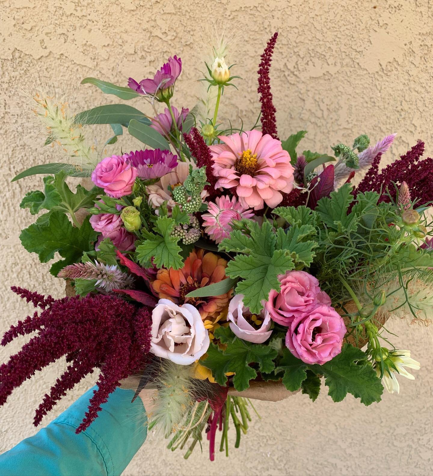 💐Flower Stand 💐

💐will be stocked this weekend Saturday &amp; Sunday morning 7am-12

💐Is located at 5725 26th st in Rio Linda

💐Is self serve. Early birds get the best pick of all the bouquets.

💐Supports our little family farm and makes me do 