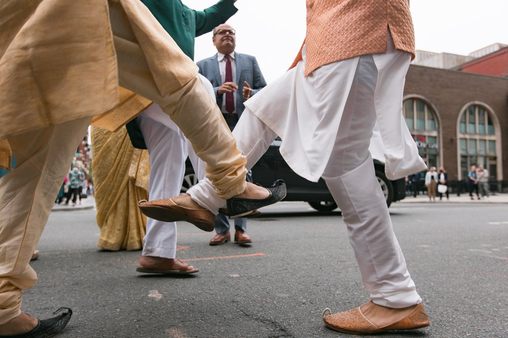 Boston_indian_luxury_wedding_40_Mandarin_oriental_baraat.jpg