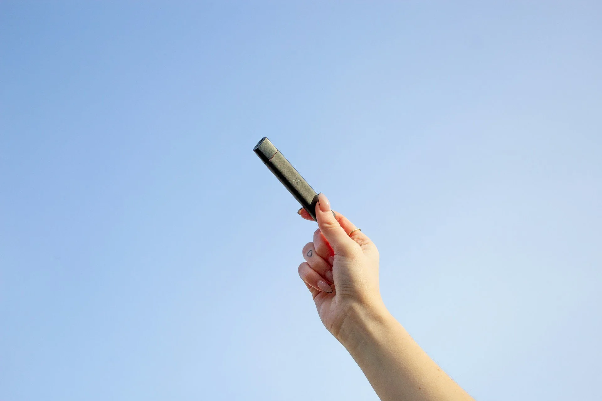 The Ultimate Showdown: Dab Pen vs. Vape Pen Explained