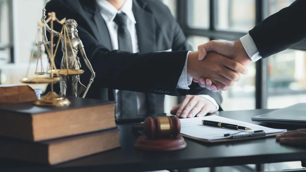 Navigating Personal Injury Claims: Understanding Lawyer Fees