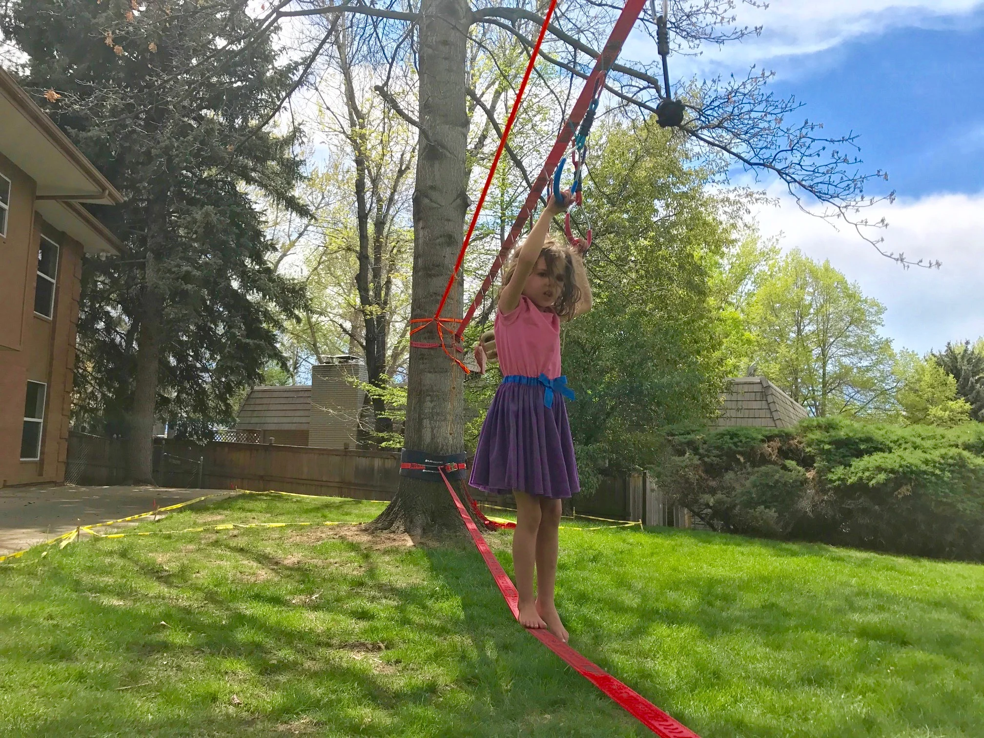 Slacklining Sarah