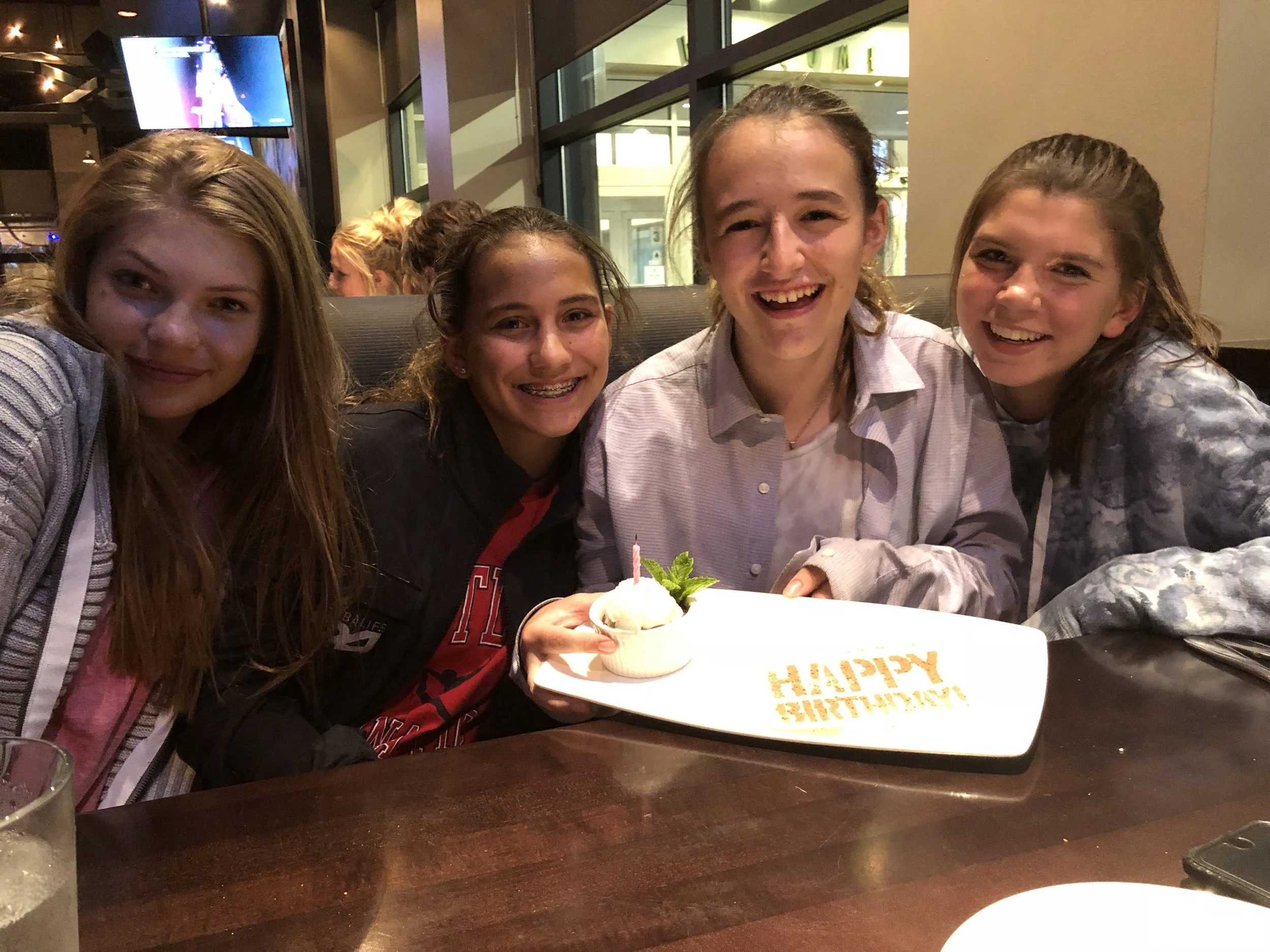 Kaylee, Skyler, Lauren - Yard House Birthday Dinner - August 2018