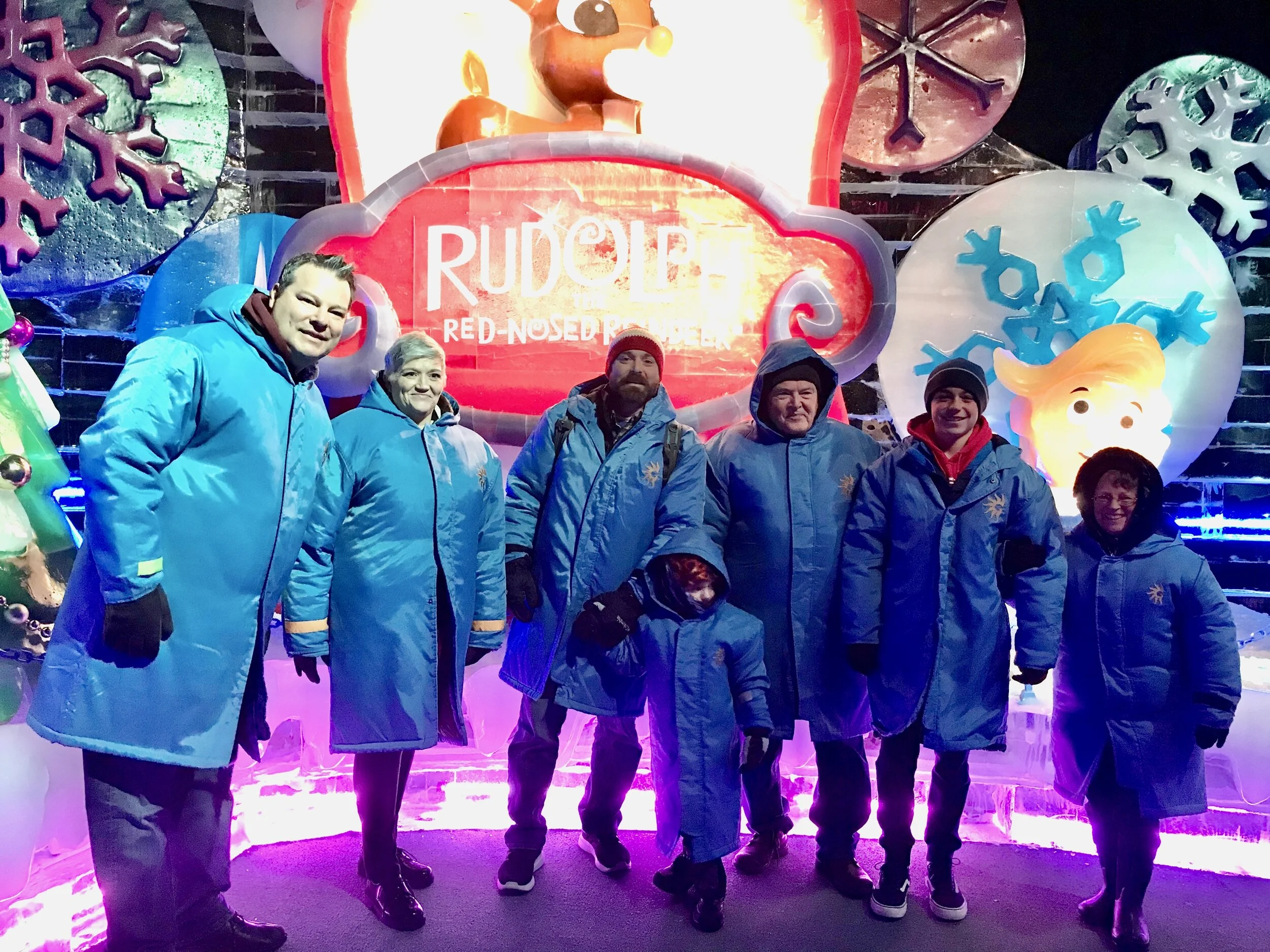  Jim and Judy Moyer host a Moyer Family trip to the Gaylord’s “Ice” extravaganza 