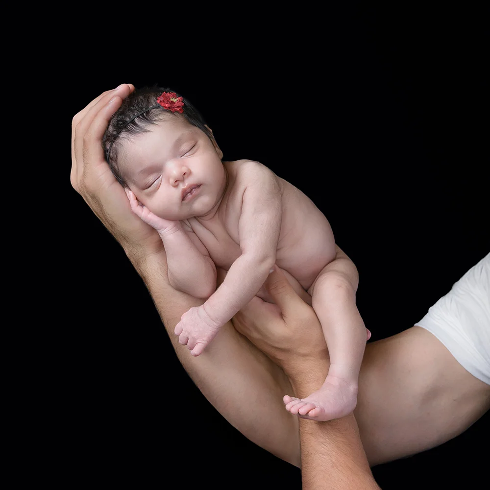 Sydney Newborn Photographer-15_Square.jpg