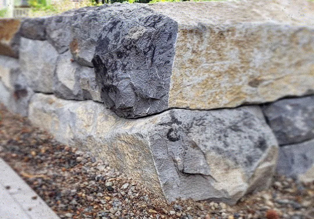 Athyrium S+G Column Wall