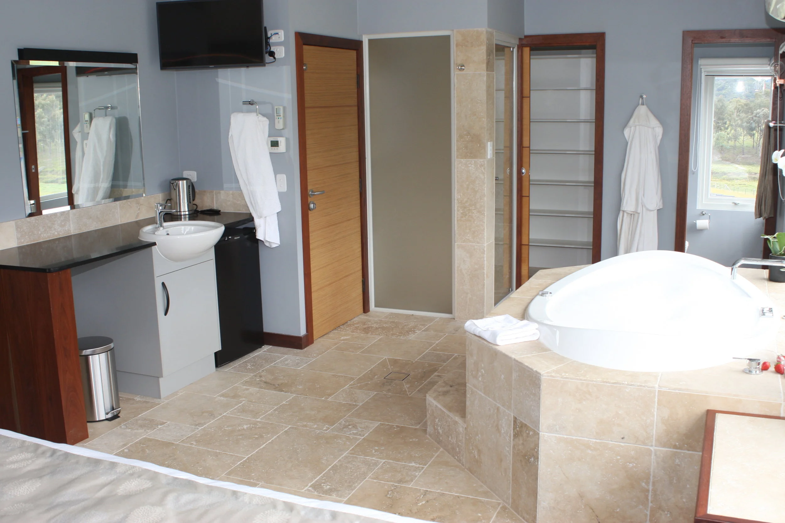 Ensuite Shower Wardrobe and Toilet