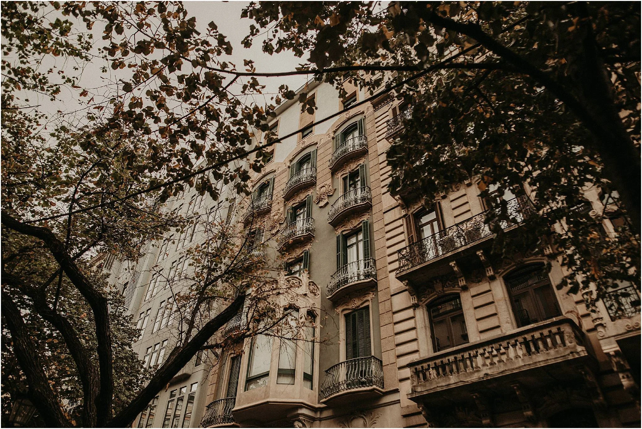 Romantic wedding in Barcelona 2.jpg