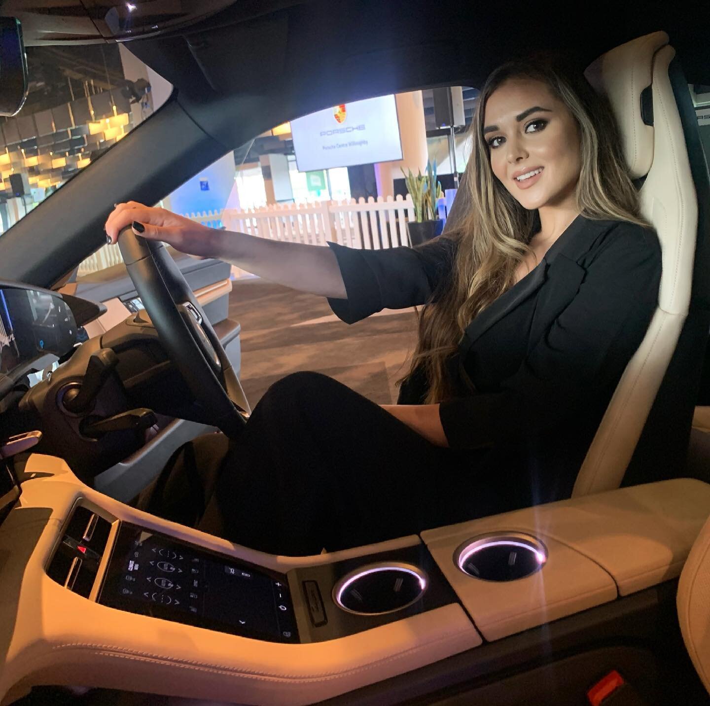 Would you let me drive your Porsche? 😛 

Thank you to @porscheaus and @bennettproductionsdjs for having me down for the launch of the new Taycan. Stunning car... check it out while you can xx