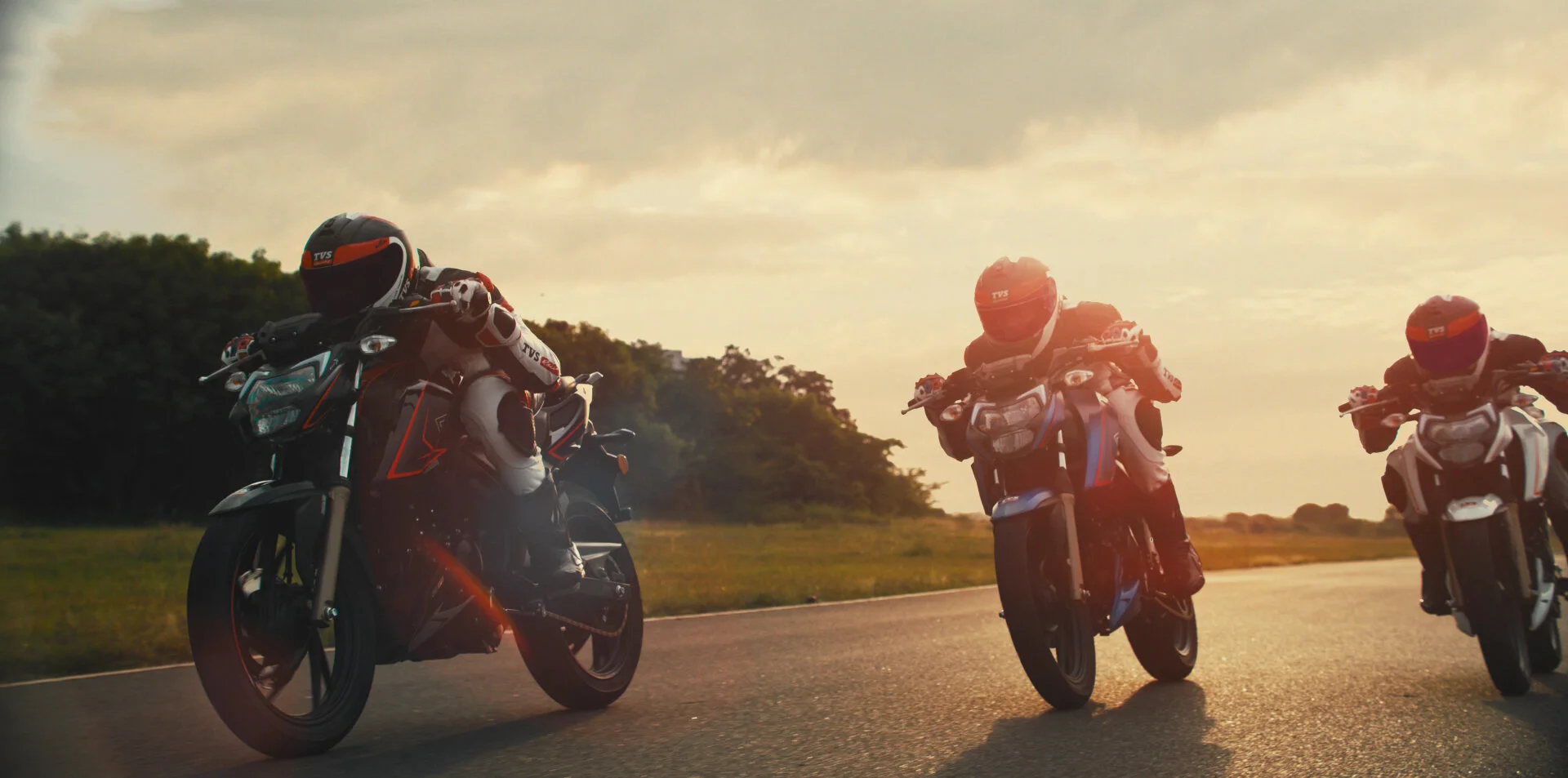 TVS Apache RTR 200 (Dir.Ver)