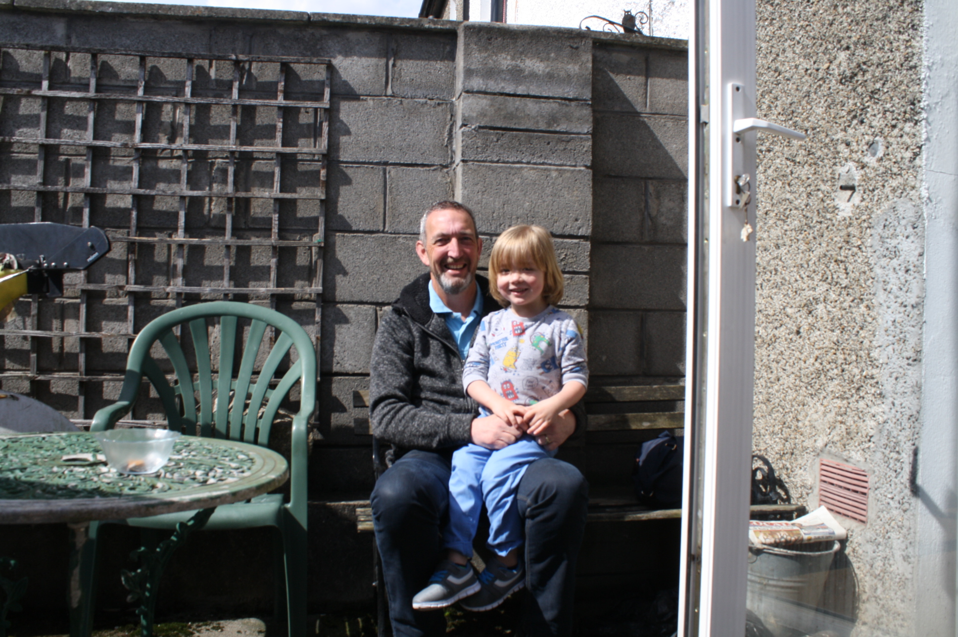 Youg star Caleb and his chauffeur (his Dad of course!)