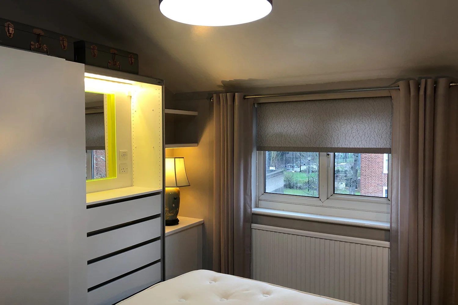 Curtains &amp; rollerblind