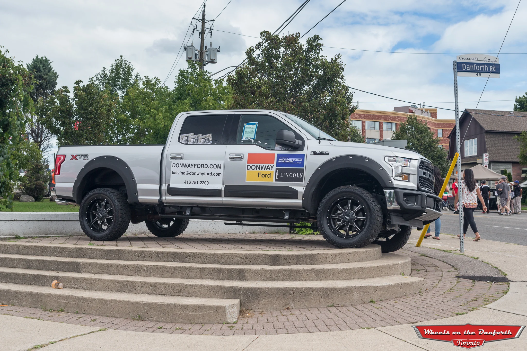 Wheels On The Danforth (08-19-17) - PAWELECphoto - 72dpi (WM) -163.jpg