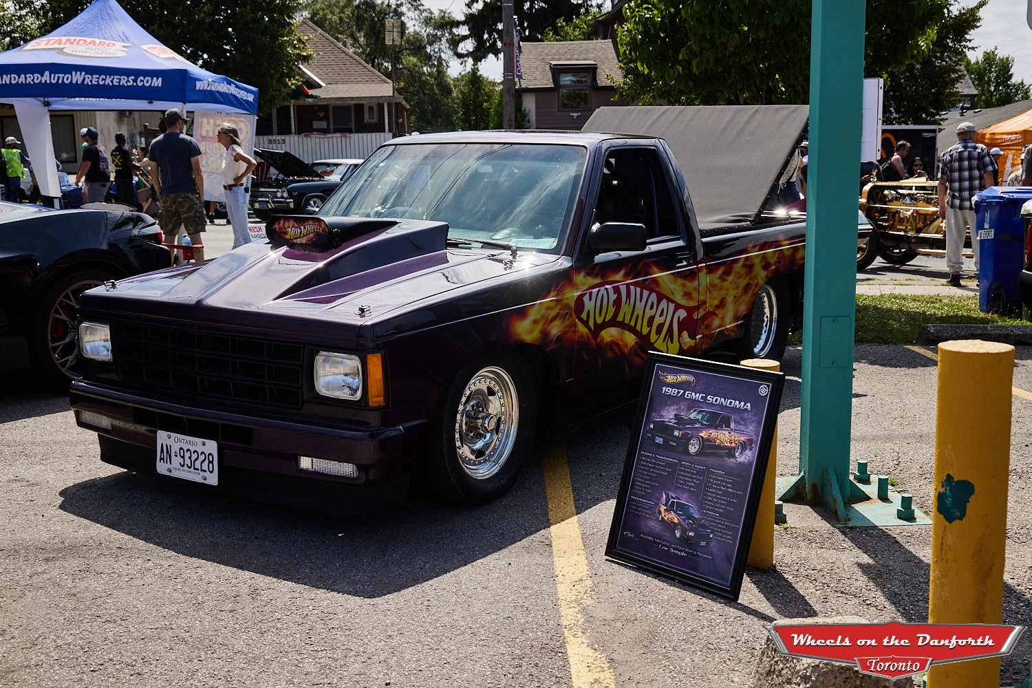 WheelsOnTheDanforth2026-2057-72dpi.jpg