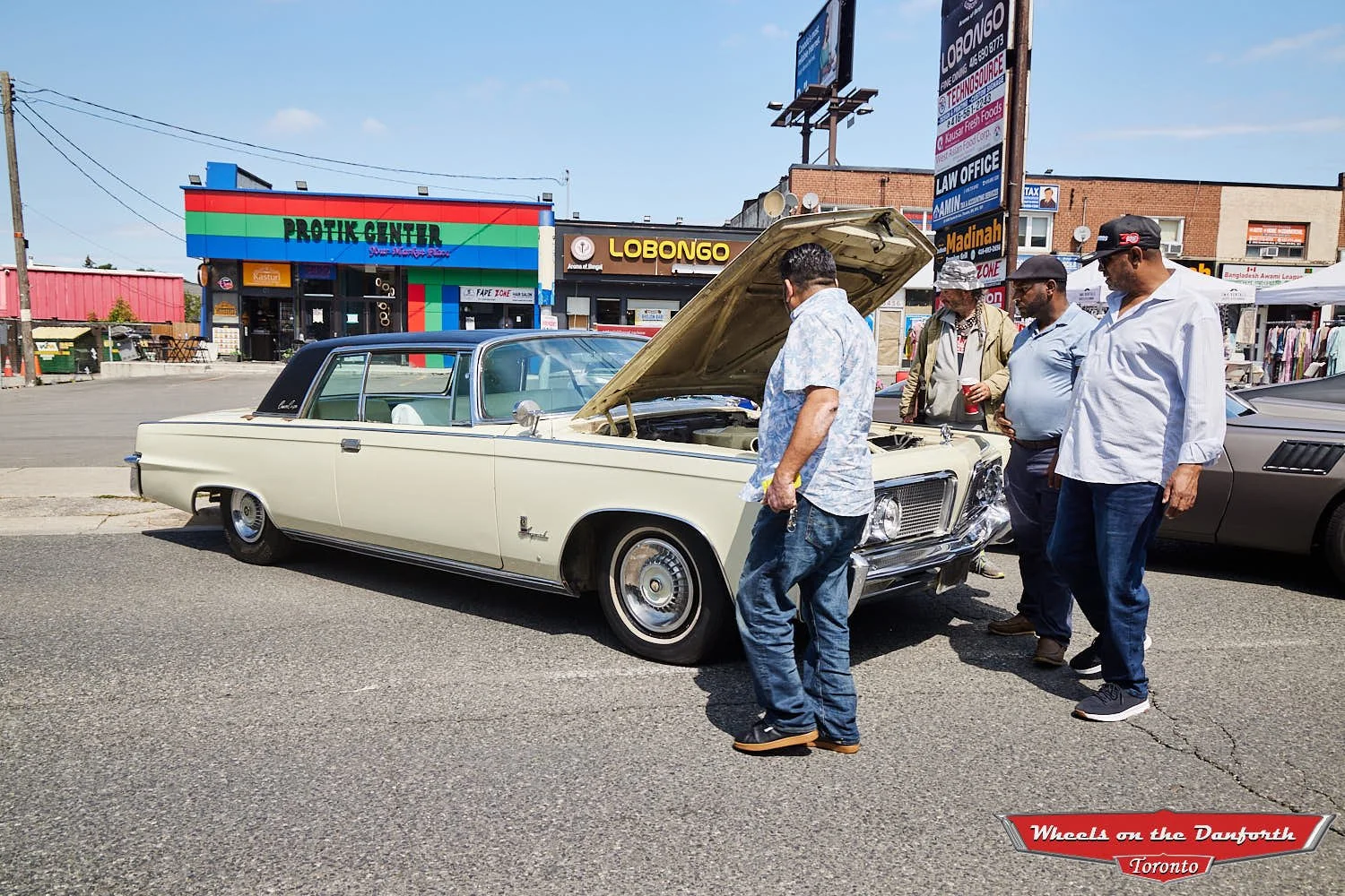 WheelsOnTheDanforth2026-1998-72dpi.jpg