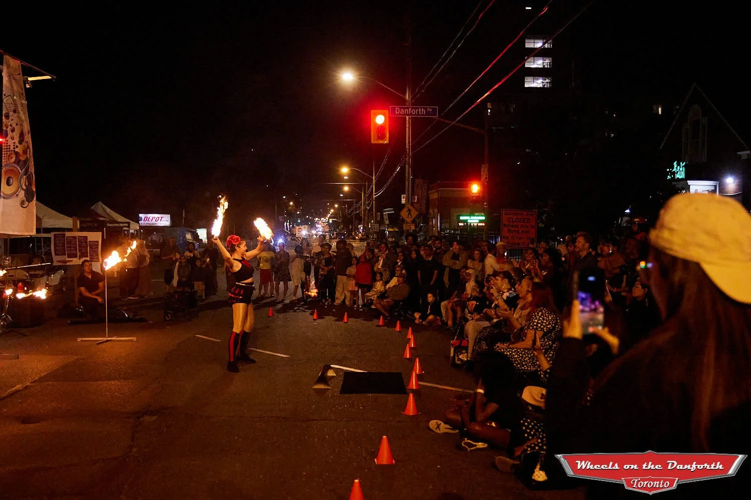 WheelsOnTheDanforth2026-2388-72dpi.jpg