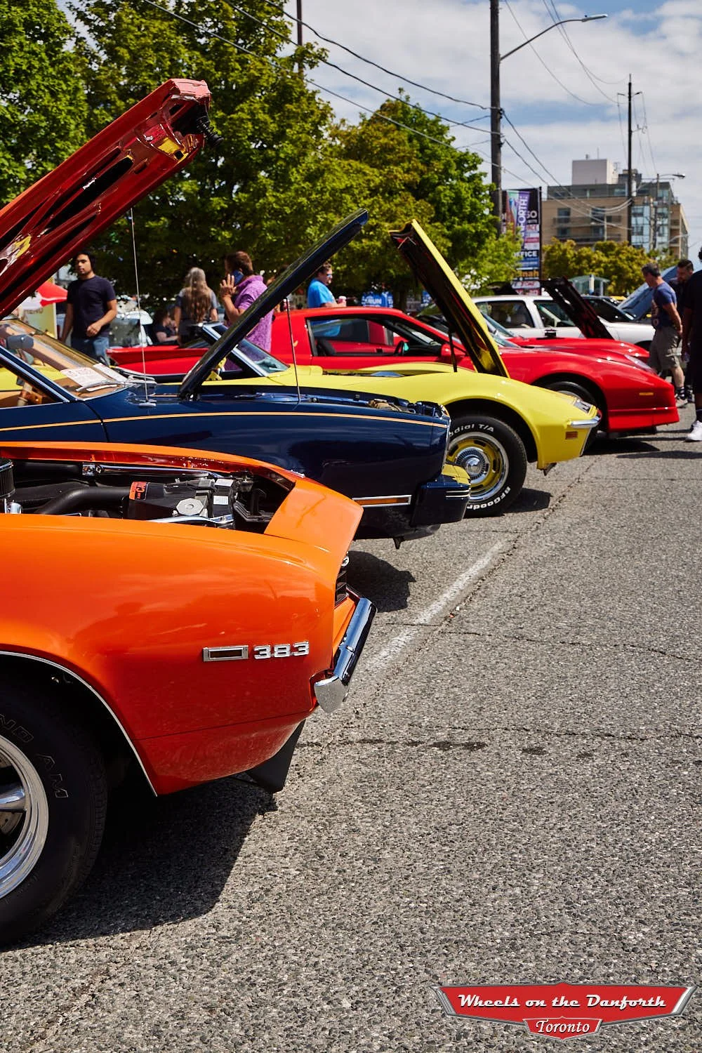 WheelsOnTheDanforth2026-1983-72dpi.jpg