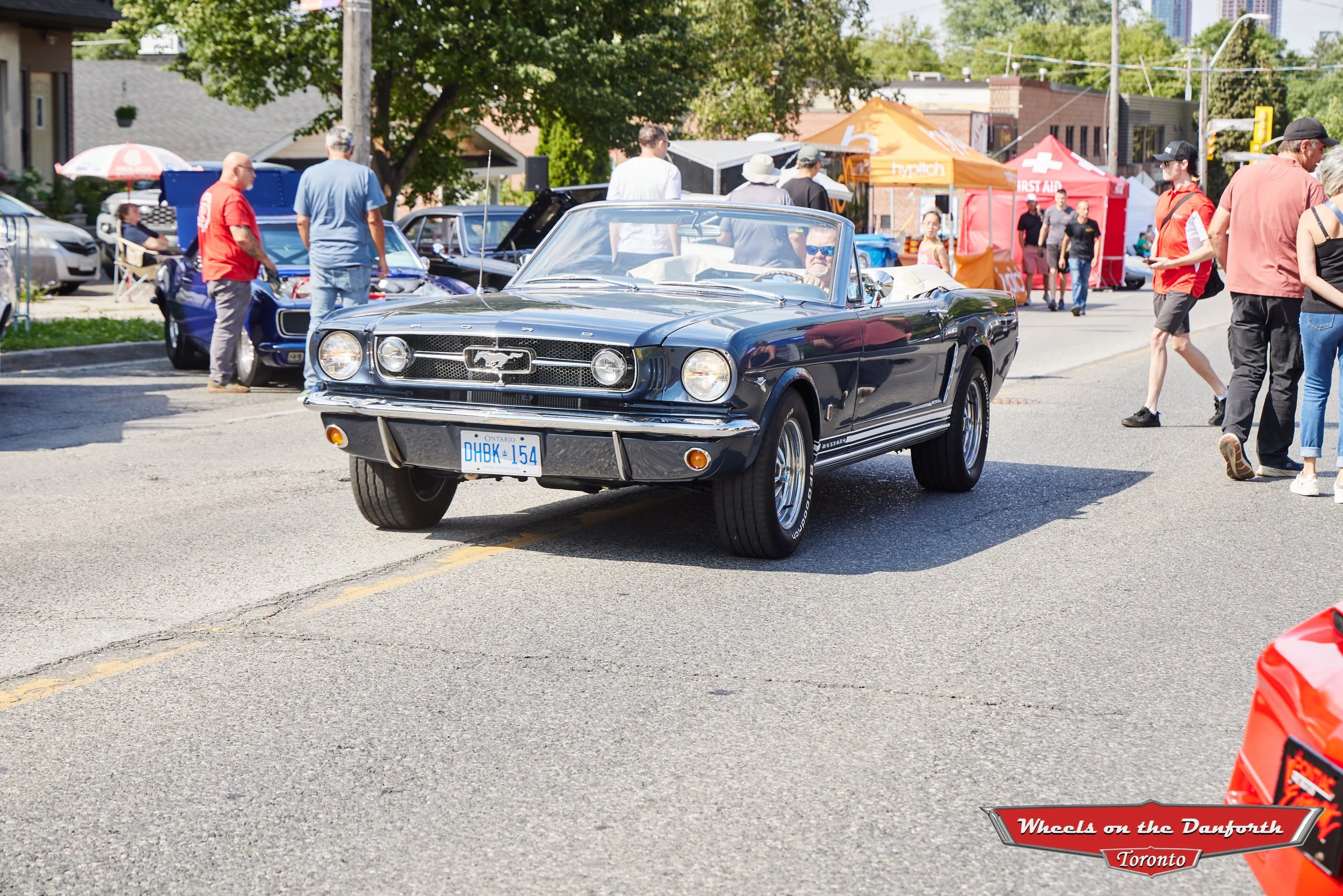 WheelsOnTheDanforth2026-1832-300dpi.jpg