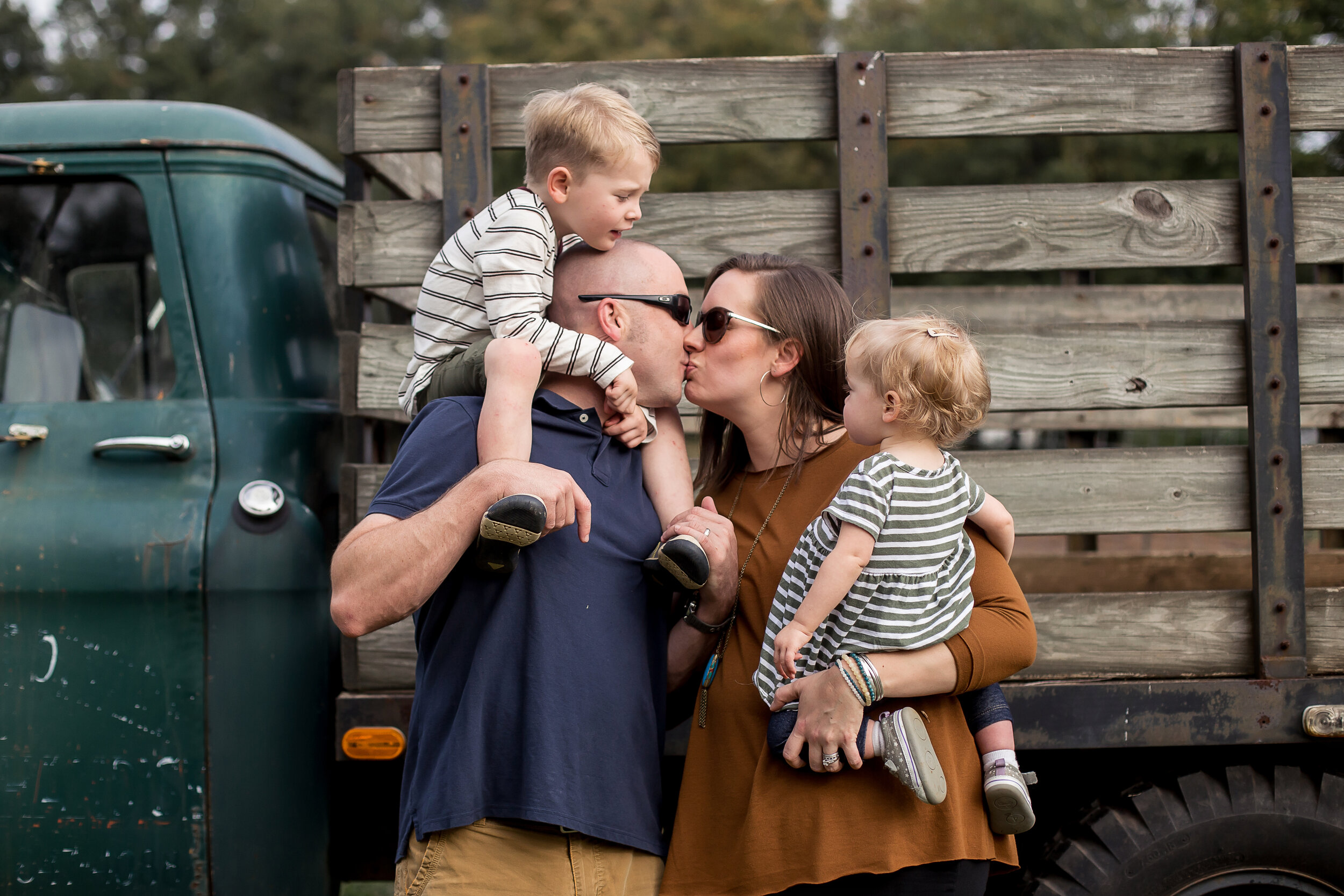 charlotte north carolina family photographer fall mini session renfrow farms matthews