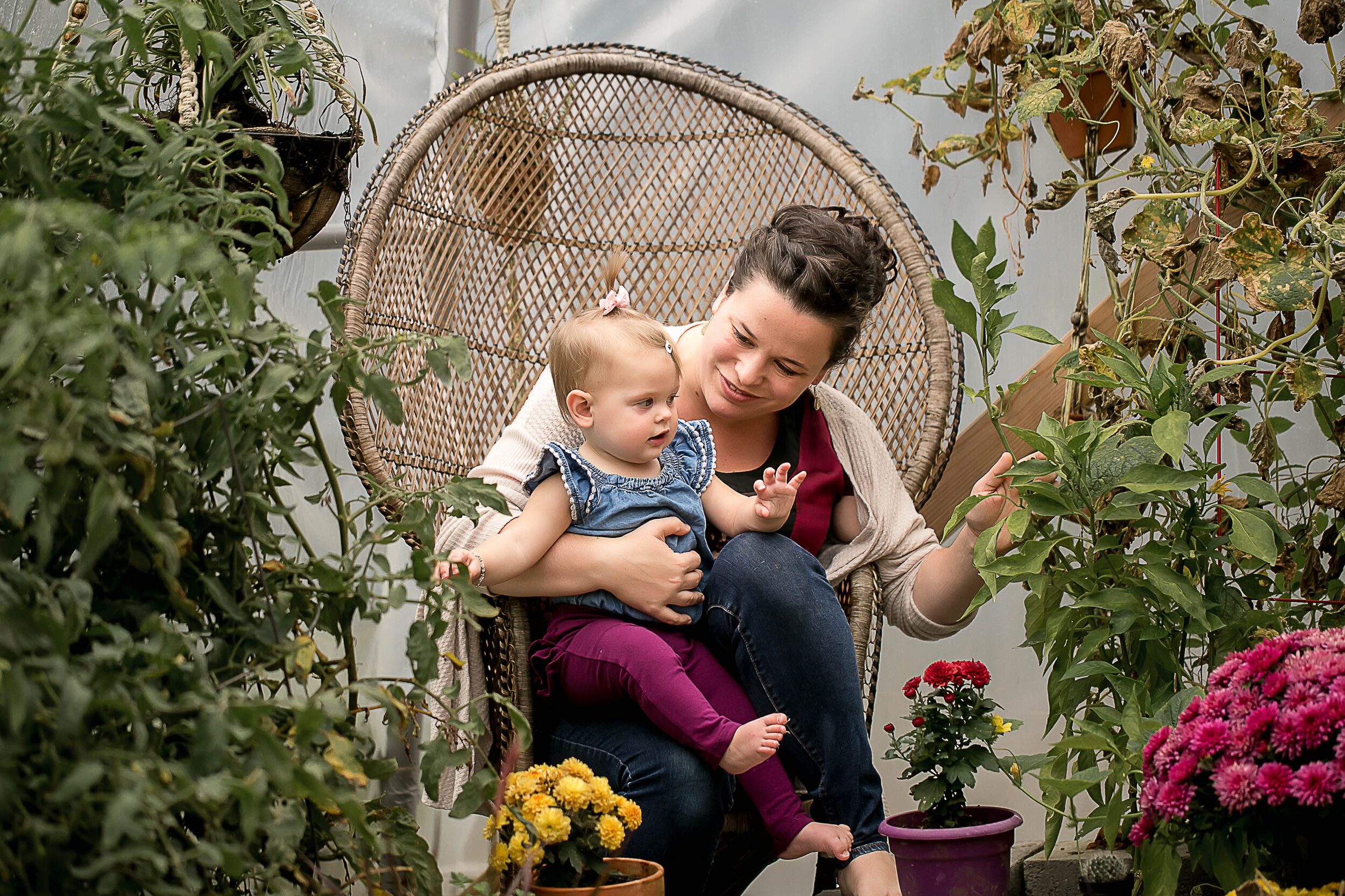 charlotte north carolina family photographer greenhouse mommy and me session