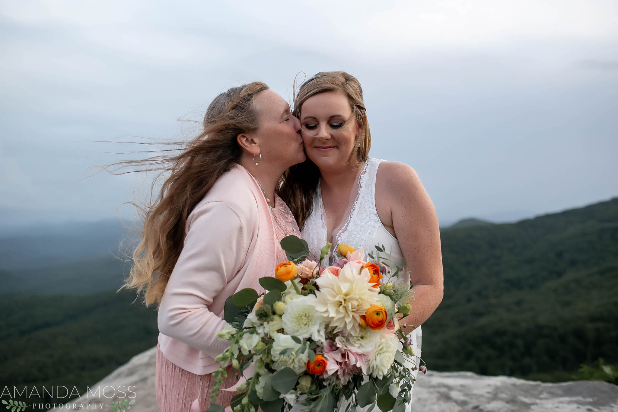 charlotte north carolina wedding photographer elopement rough ridge overlook blue ridge parkway asheville boone grandfather mountain