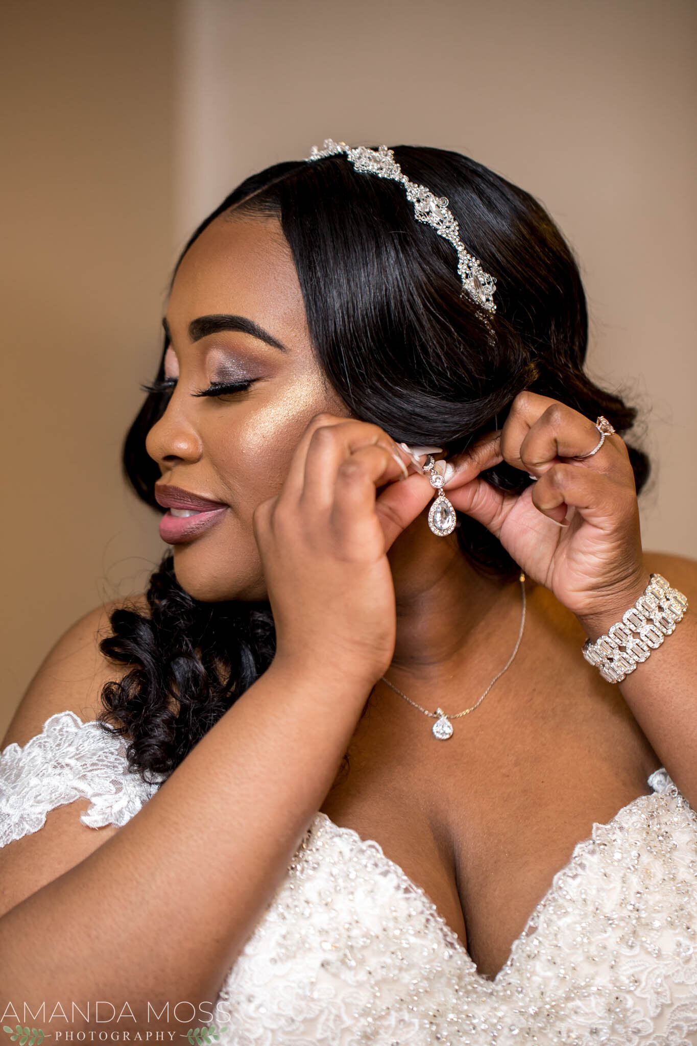 charlotte north carolina wedding photographer african american ceremony the collectors room southend