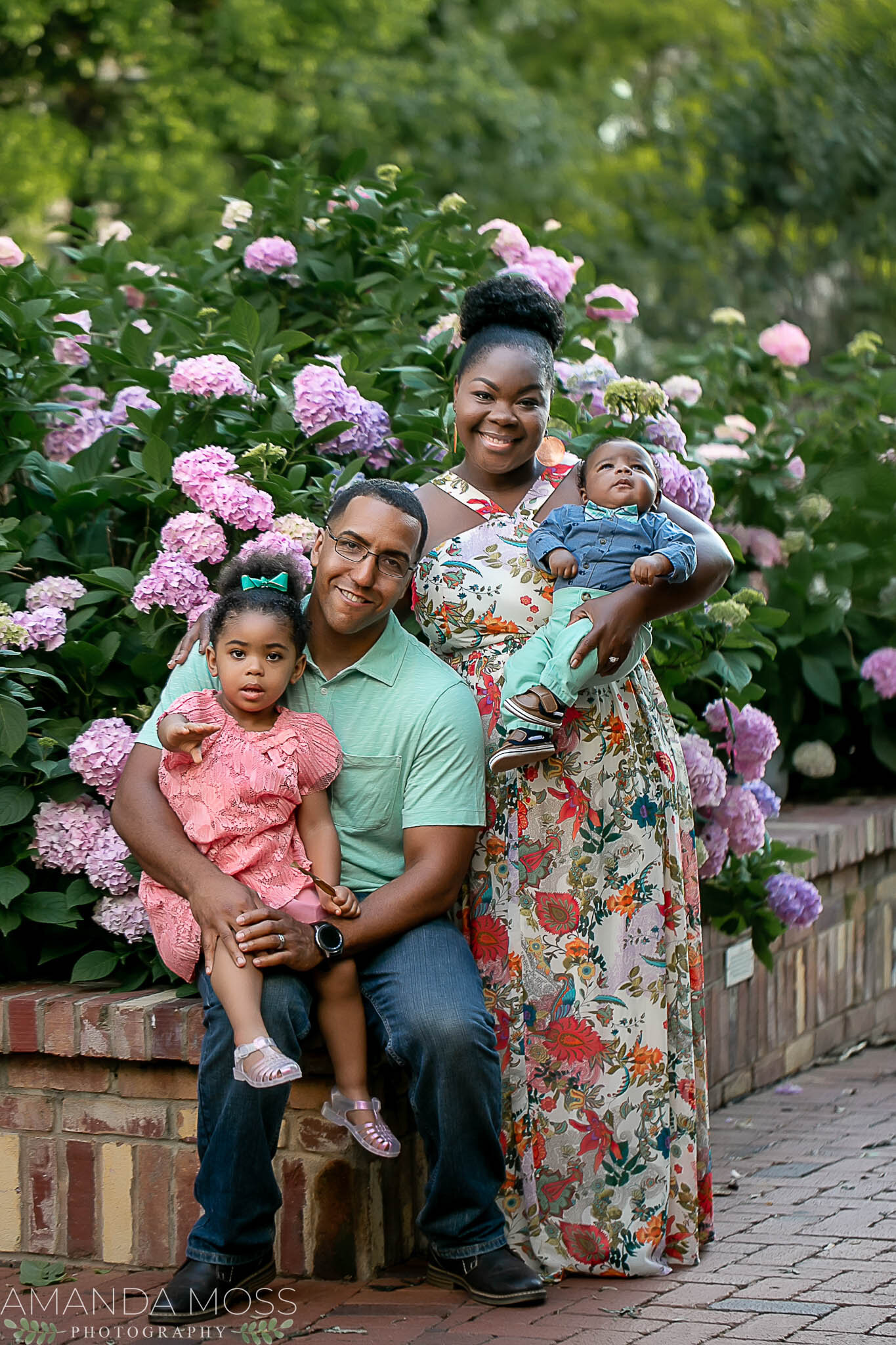 charlotte north carolina photographer spring family session romare bearden park