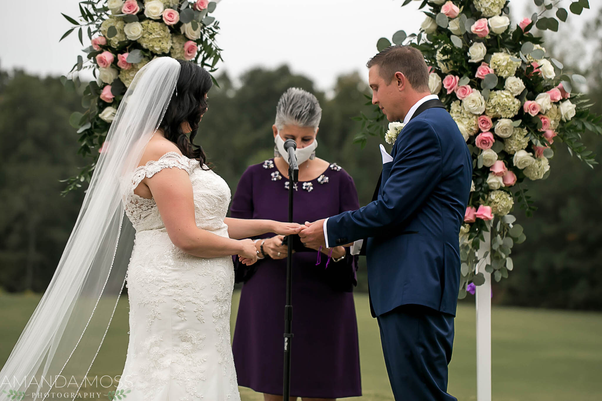 charlotte north carolina wedding photographer intimate microwedding the palisades country club