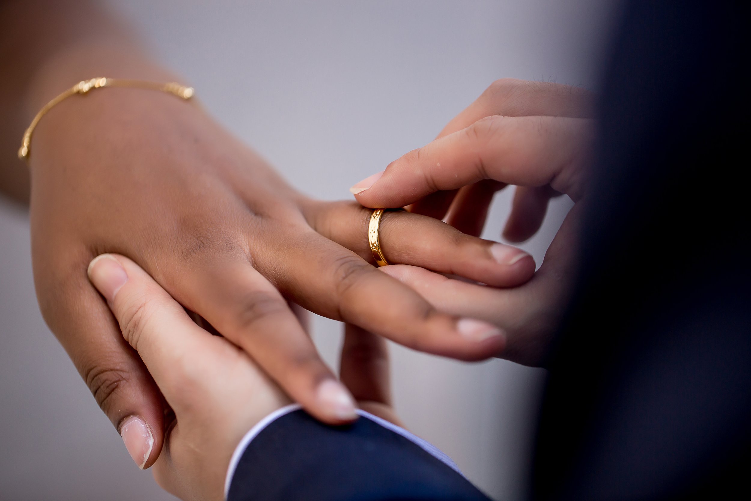 charlotte nc wedding photographer downtown elopement courthouse wedding biracial couple spring stylish