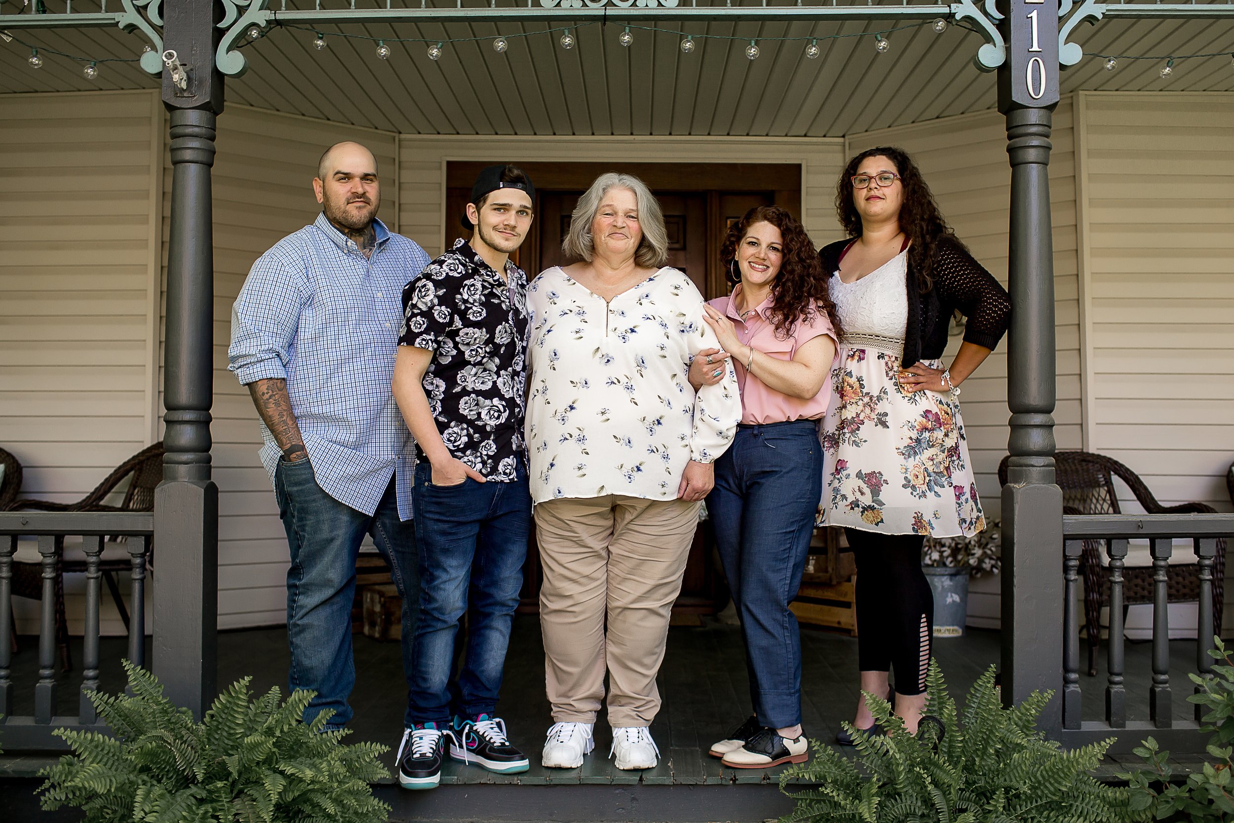 Charlotte NC Family Portrait Photographer Extended Family Session Spring Photos