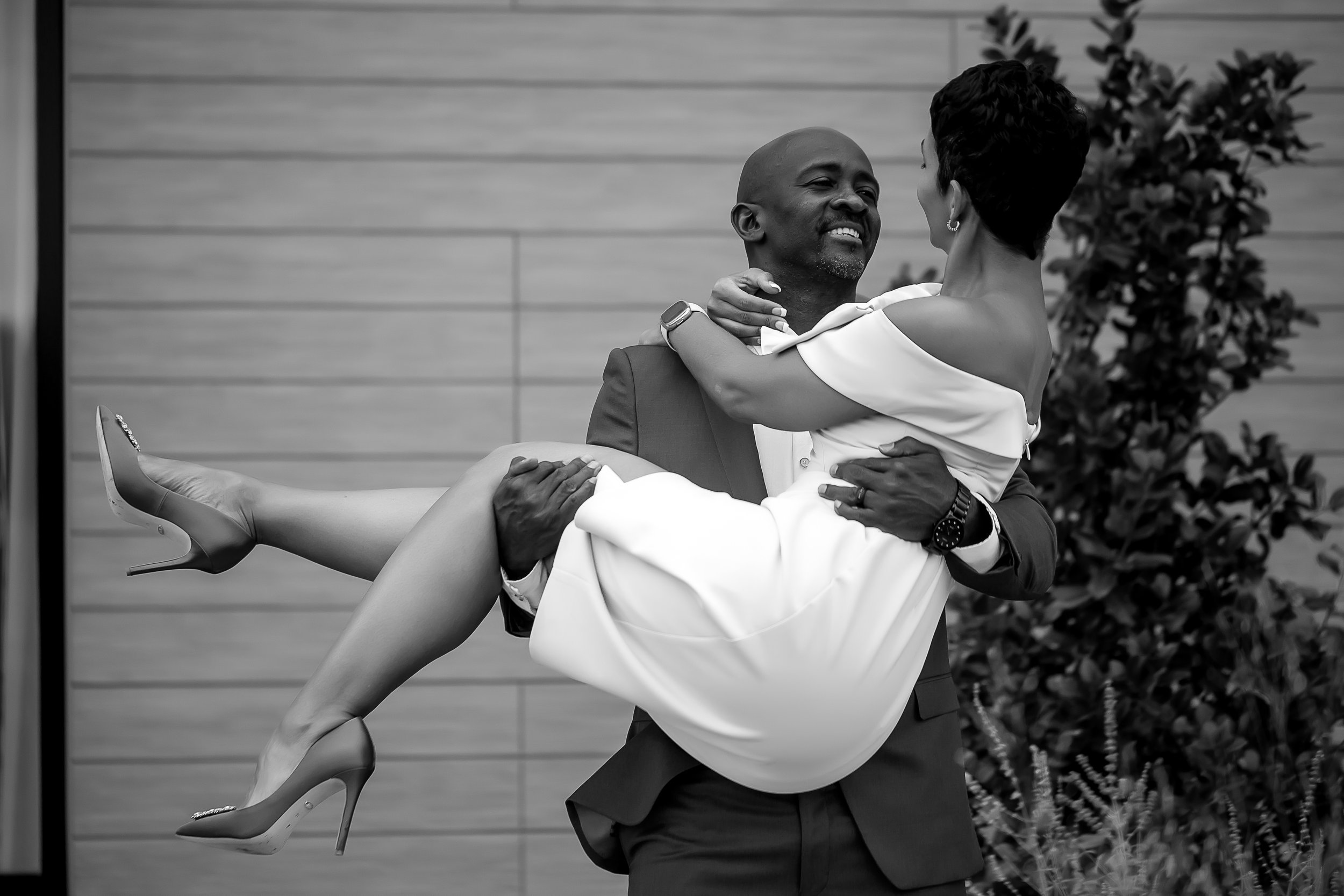 charlotte north carolina wedding photographer intimate elopement hotel lobby microwedding african american couple black love amanda moss photography