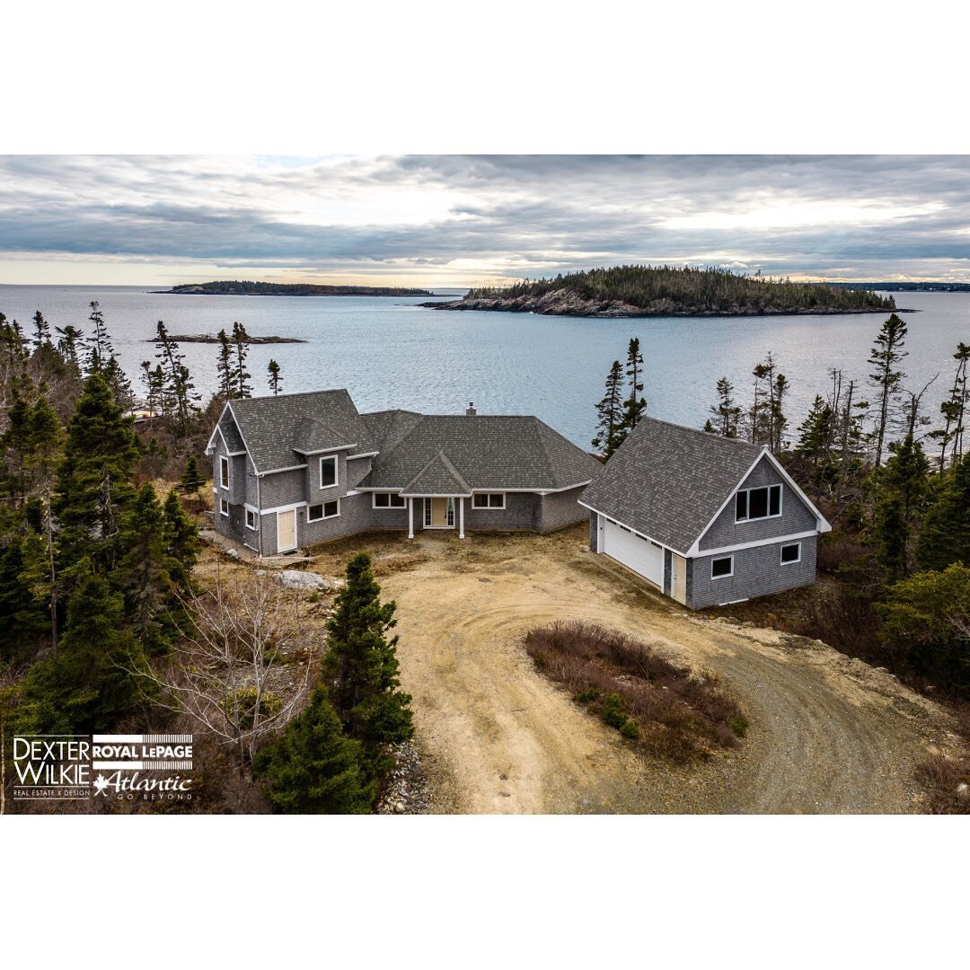 P R I C E  I M P R O V E M E N T
__________________________________________

108 Ocean Gate Drive in the private ocean side community of The Pointe at Aspotogan in #NorthwestCove #NovaScotia 

Custom built with careful attention detail throughout inc