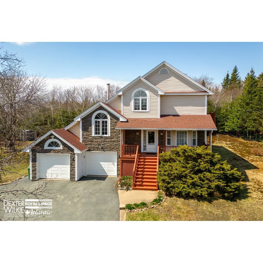 Welcome to my latest listing at 191 Kingswood Drive in the beautiful neighbourhood of #Kingswood #NovaScotia 

Once featured as the QE2 lottery home, you&rsquo;re going to feel like you hit the lottery with this 3 bedroom, 3.5 bathroom home with a cu