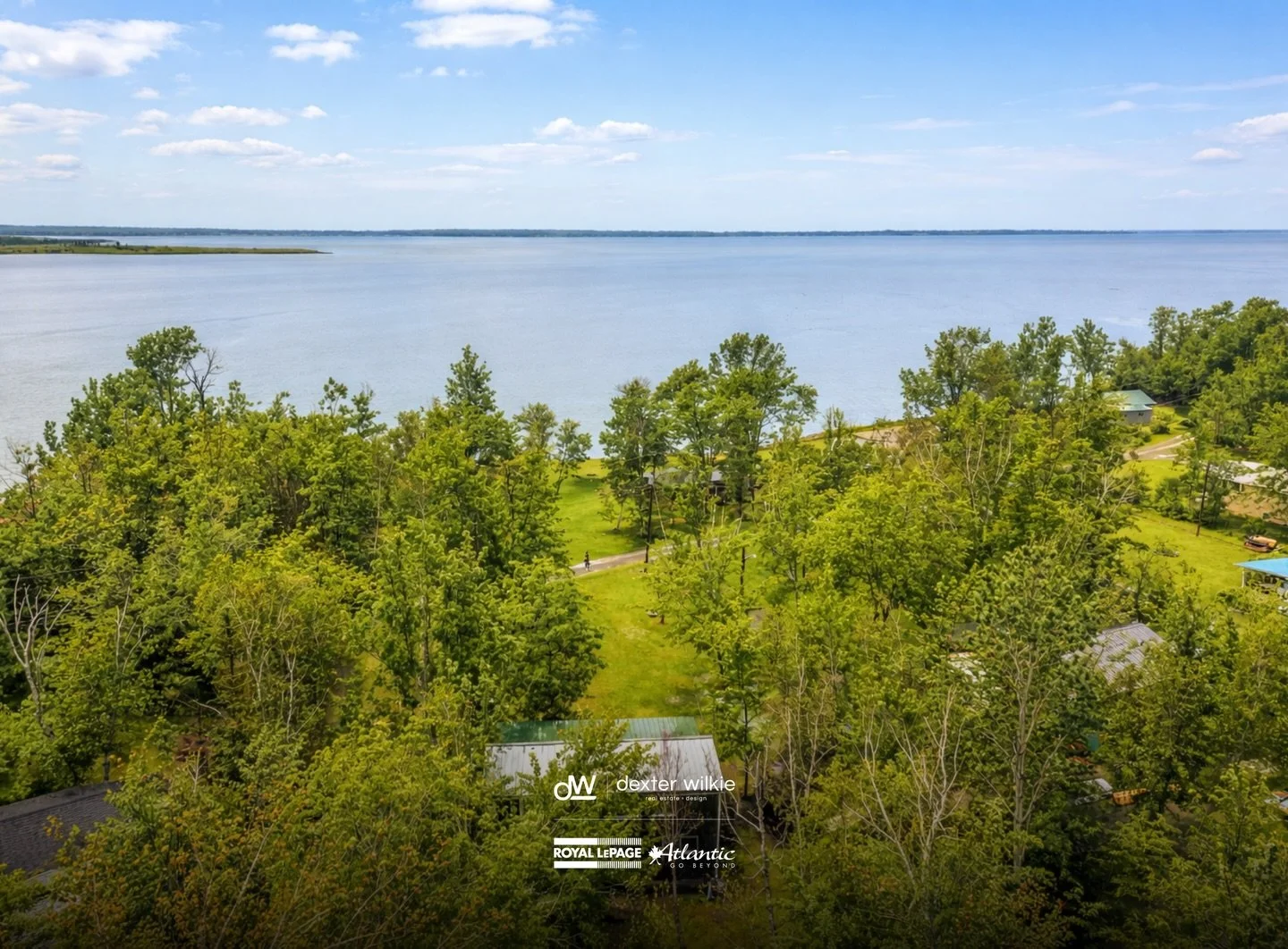 Rustic cottage charm and refreshing ocean breeze welcome you to 123 Fieldwood Lane in the ever so popular Brule Shore 🌊🏡

With 3 bedrooms and 1.5 bathrooms, this cottage has been adorned in the same family for the last 41 years. Sitting on a large 