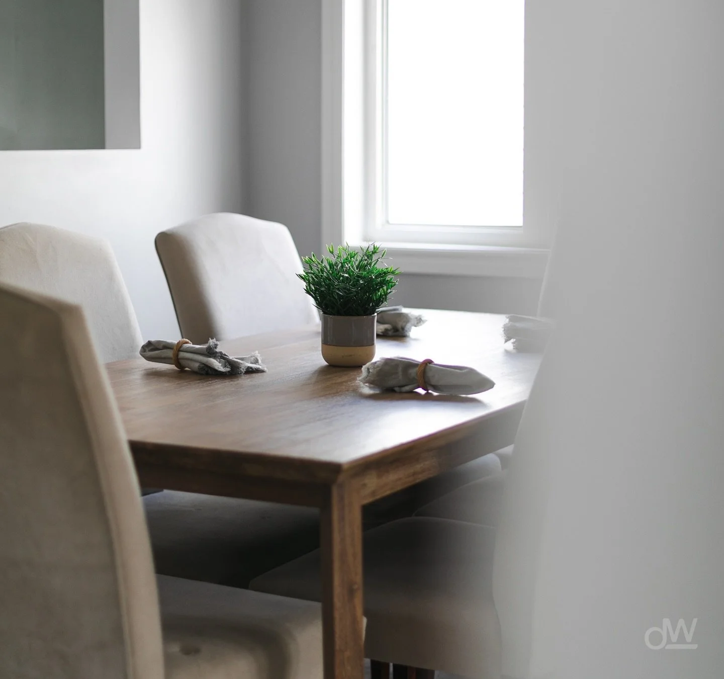 n o w $ 4 6 5 , 0 0 0

Your first home move just got a lot more exciting.

Welcome to 60 Serocco Crescent, a move-in ready detached home in Forest Hills with 4 bedrooms, 1.5 baths, a flexible layout, and all the everyday convenience buyers are hoping