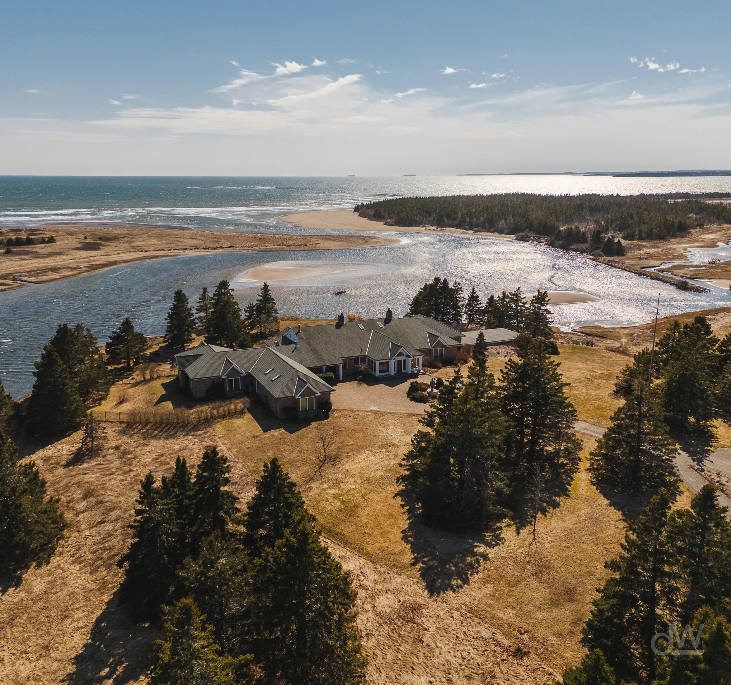 Experience coastal elegance in its most private form.

Set along the edge of the sea, this remarkable property captures the rare feeling of complete escape, where ocean views, natural beauty, and refined living come together effortlessly. From quiet 