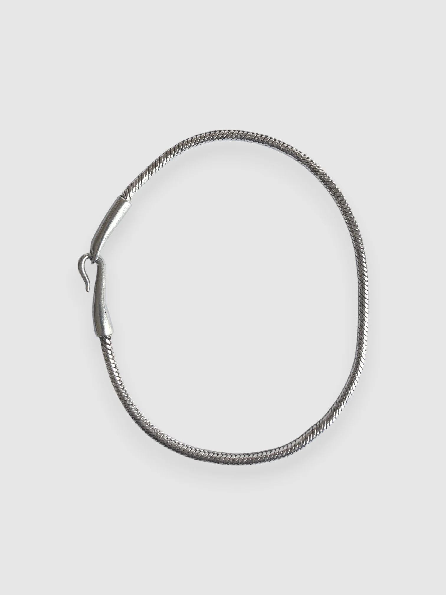 ELISANKLET.jpg