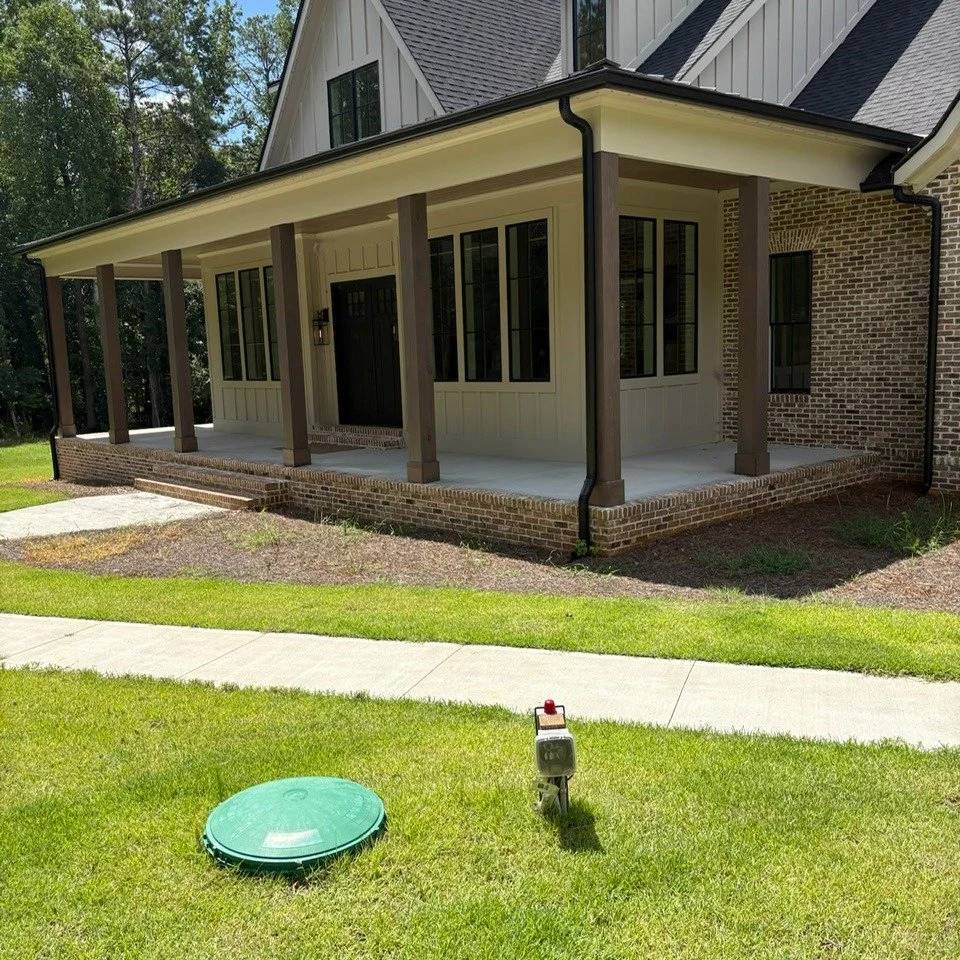 We love a good, traditional landscape upgrade! @haleybrowningdesigns created a comprehensive plan for this client.

Since this was a new construction we were able to take advantage of having a blank slate to work with. The client needed a plant packa