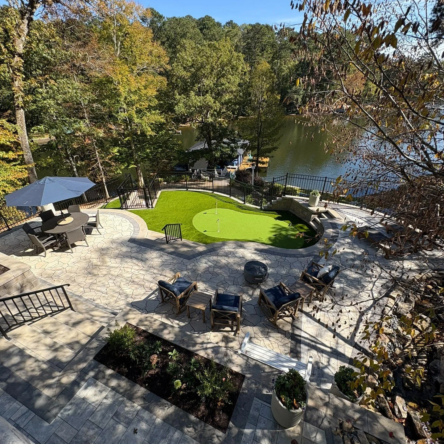 Christmas came early for these clients!

They rewarded themselves the wonderful and everlasting gift of outdoor living!

Working with @haleybrowningdesigns to create the comprehensive plan for these amazing clients we were able to tackle their elevat