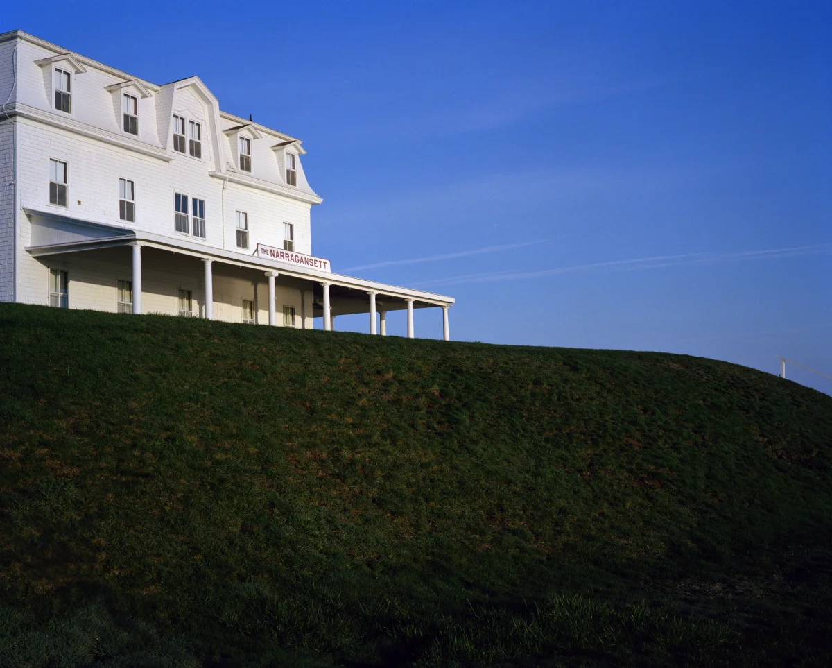 Narragansett Inn 2009 fixed.JPG