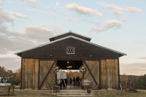 barn wedding.jpg